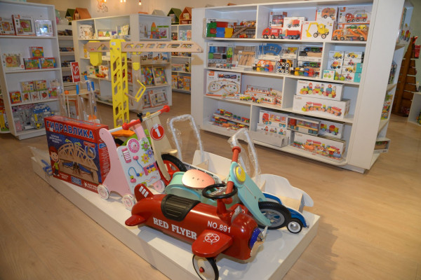 Сеть магазинов деревянных и развивающих игрушек Montessori shop